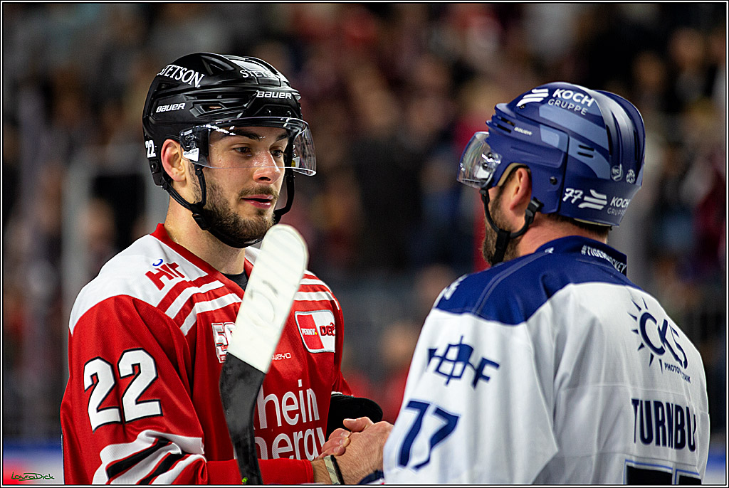 PENNY DEL; Koelner Haie- Straubing Tigers; Koeln, 09.10.2022